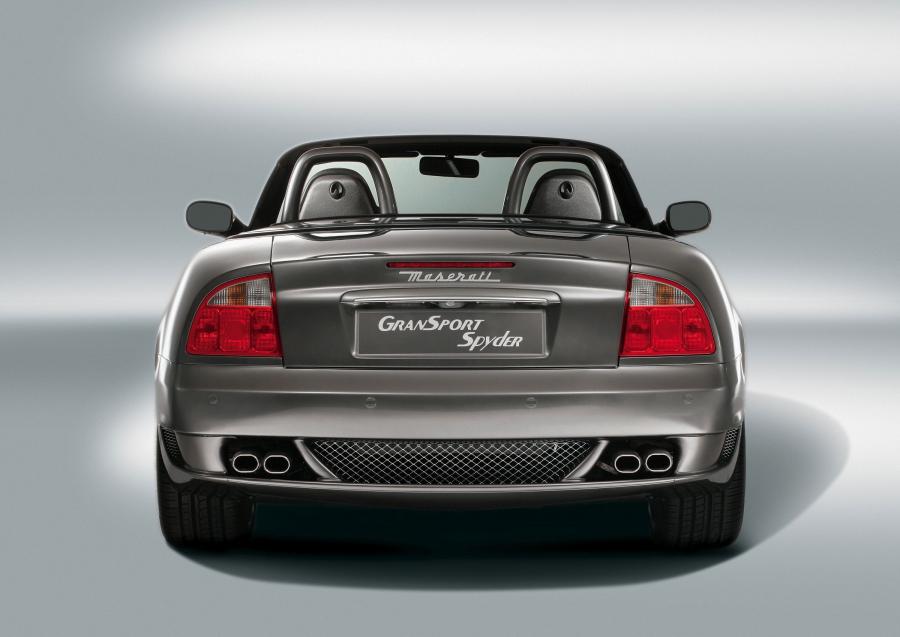  Maserati GranSport 2004 года  (фото 3 из 12)